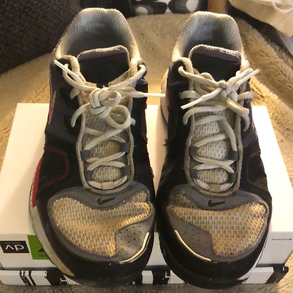 Nike Mens Air max Edge Black Red Gray Shoes, Size 10